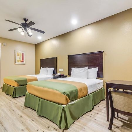 Americas Best Value Inn & Suites Tomball Exterior photo