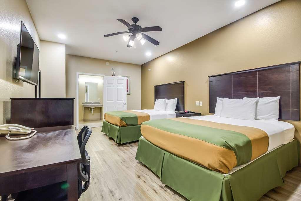 Americas Best Value Inn & Suites Tomball Room photo