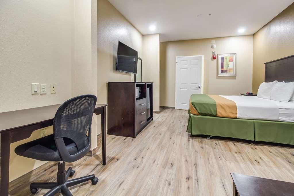 Americas Best Value Inn & Suites Tomball Room photo