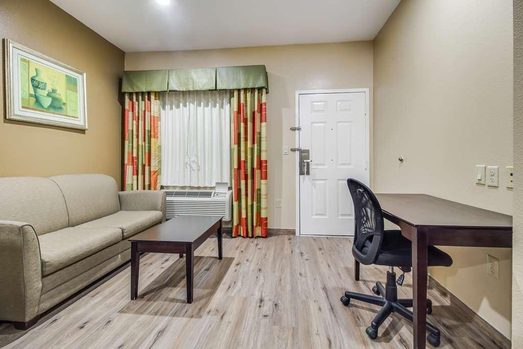 Americas Best Value Inn & Suites Tomball Room photo